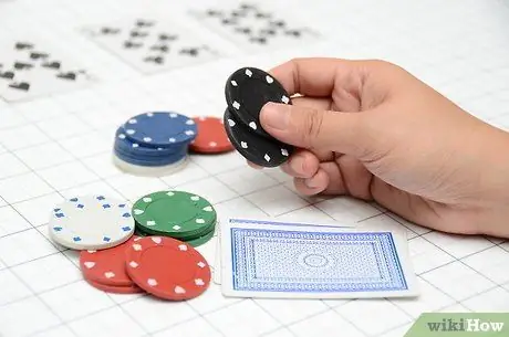 Играть в покерную рулетку Шаг 6 Играть в покерную рулетку Шаг 6