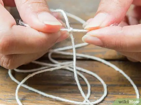 Сделайте фигурки из струн, шаг 2