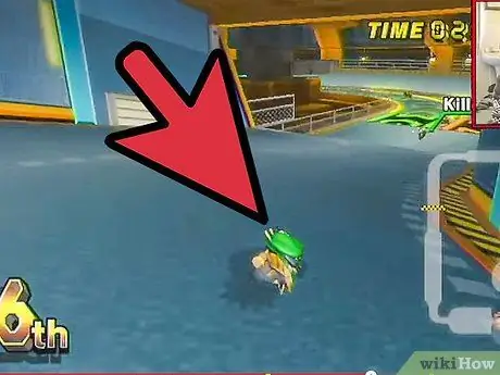 Используйте предметы в качестве щитов в Mario Kart Wii, шаг 10
