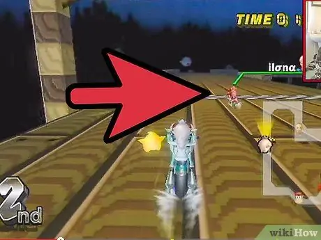 Используйте предметы в качестве щитов в Mario Kart Wii, шаг 3