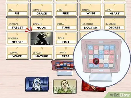 Играть в Codenames Step 13