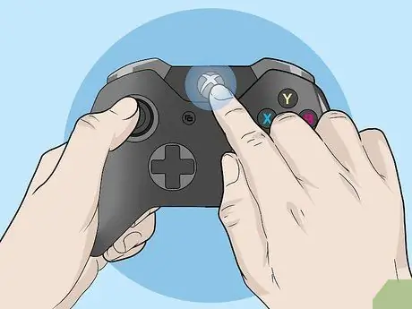 Подключите геймпад Xbox One к Xbox One Шаг 3