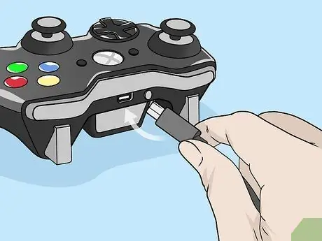 Подключите геймпад Xbox One к Xbox One Шаг 6