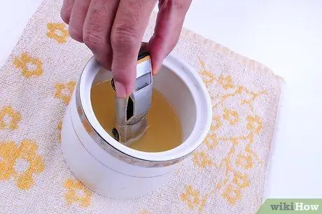 Удаление краски с металлических и пластиковых моделей с помощью Dettol Step 15