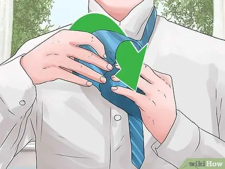 Завяжите вязаный галстук Шаг 5