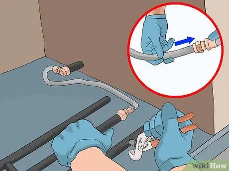 Установите газовые журналы Шаг 7