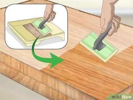 Нанесите Waterlox Step 11