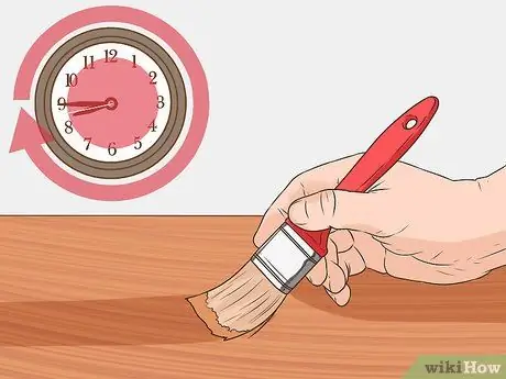 Нанесите полиуретан Step 14
