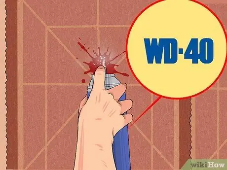 Удаление пятен латексной краски с ковра Шаг 7