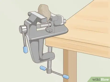 Отполировать камни с помощью Dremel Step 5