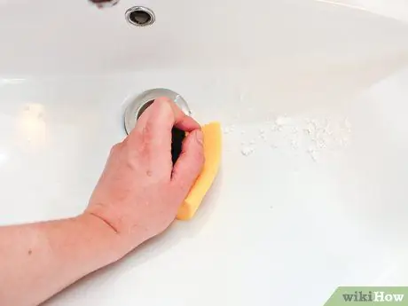 Очистите белую раковину, шаг 4