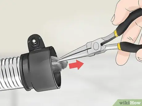 Прочистите вакуумный шланг Шаг 8