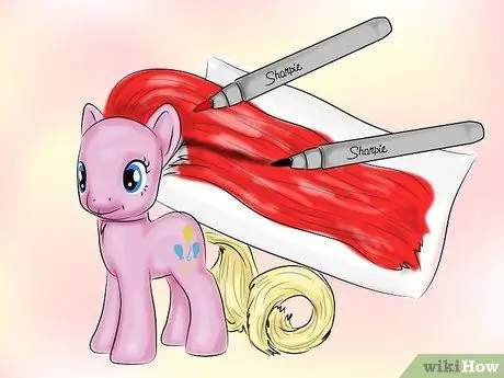 Сделайте обычай My Little Pony с маркерами Sharpie Шаг 4