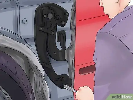 Установите двери Lambo Doors Step 8
