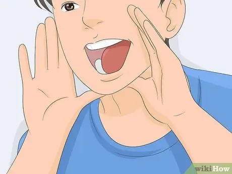 Не позволяйте другим животным использовать дверцу для домашних животных Шаг 11