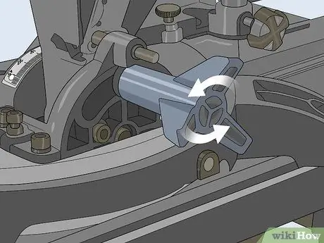 Отрежьте стыки под углом Шаг 9