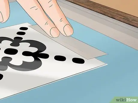 Нанесите декали Шаг 8