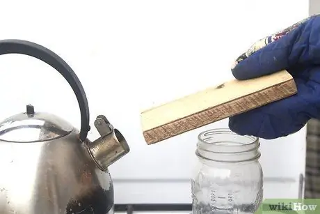 Согните небольшой кусок липы. Шаг 8