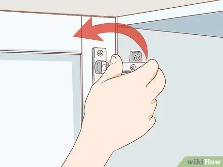 Покраска ламинатных шкафов Шаг 2