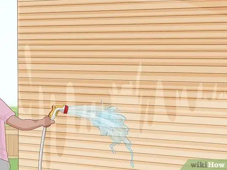 Уход за деревянным сайдингом Шаг 3