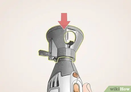 Вырезание канавок в дереве Шаг 8