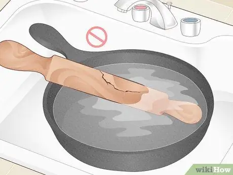 Уход за оливковой древесиной Шаг 3