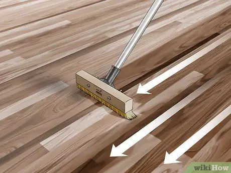 Нанесите Osmo Polyx Oil Step 10