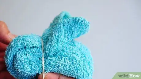 Сложите тряпку для мытья кролика, шаг 5