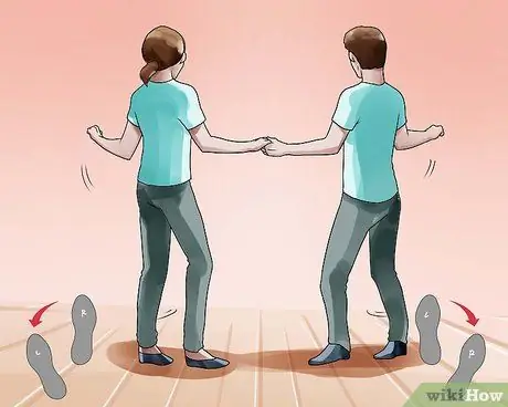 Традиционный танец Cumbia Colombiana Шаг 14