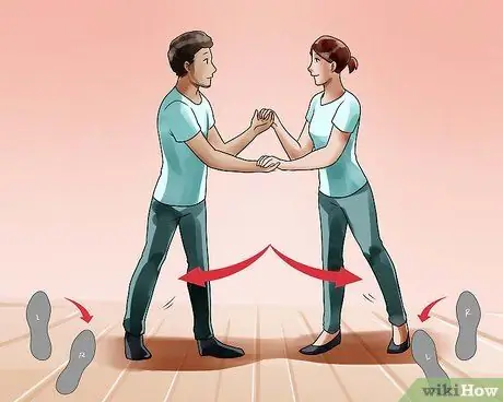 Традиционный танец Cumbia Colombiana Шаг 15