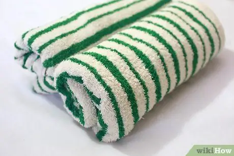 Сложите полотенца, шаг 4