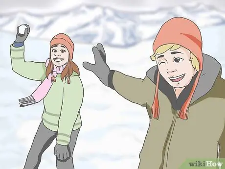 Бросить снежок Шаг 11