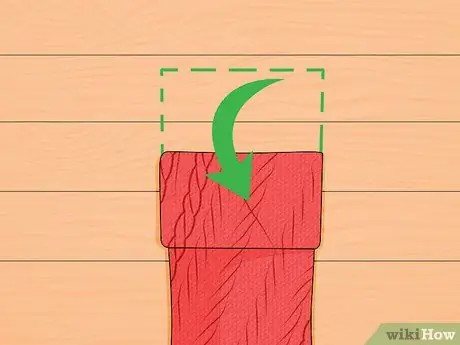Делаем рождественские чулки из свитера Шаг 9