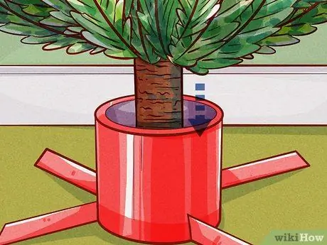 Полить елку Шаг 4