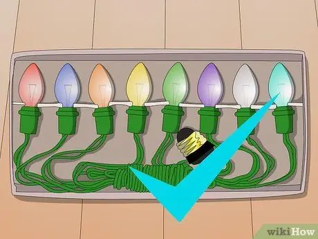 Заменить мертвые огни рождественской елки Шаг 11