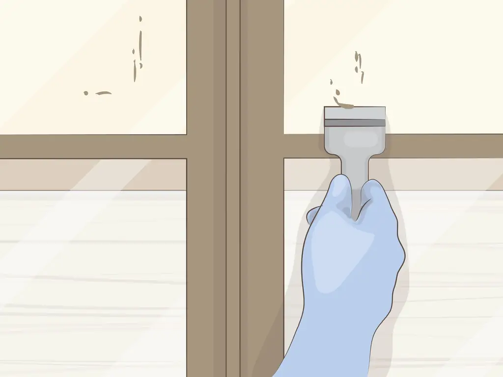 Как красить французские двери (с изображениями)