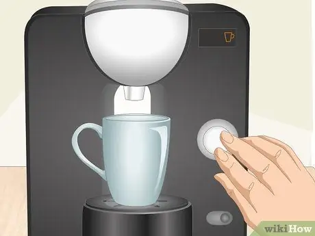 Используйте кофеварку Tassimo Шаг 12