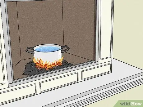 Кипятить воду без электричества и газа Шаг 4