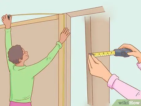 Оберните столбы крыльца деревом Шаг 1