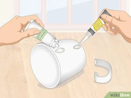 Используйте Super Glue Step 11