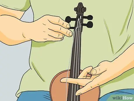 Устранение соскальзывающих колышков для скрипки Шаг 1