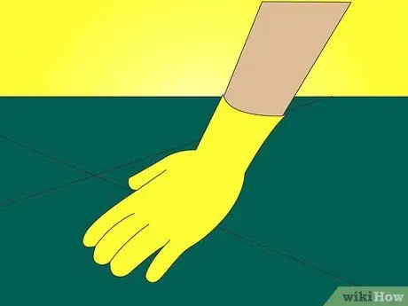 Удаление латексного резинового ковра и плиточного клея с цементного пола Шаг 3