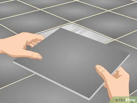 Ремонт треснувшей плитки на полу Шаг 15