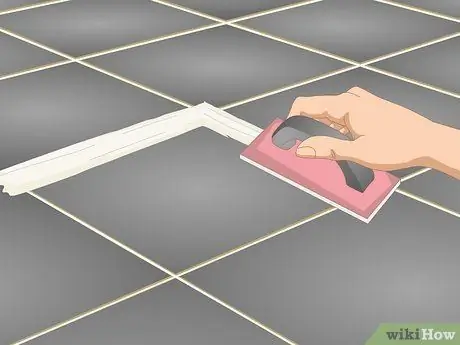 Ремонт треснувшей плитки на полу Шаг 18