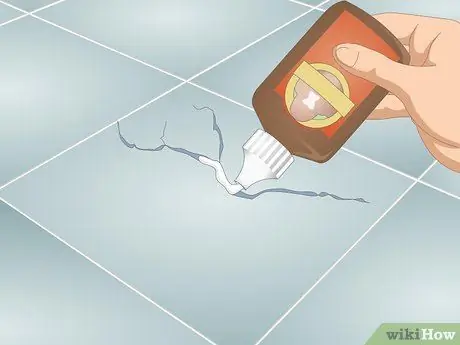 Ремонт треснувшей плитки на полу Шаг 8