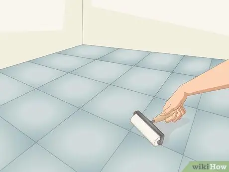 Укладка плитки и наклеивания шага 12