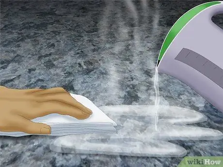 Чистка столешниц из кориана, шаг 2