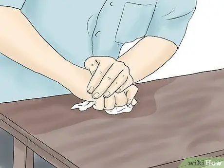 Нанесите French Polish Step 10