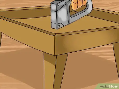 Замена обивки табурета для ног Step 6