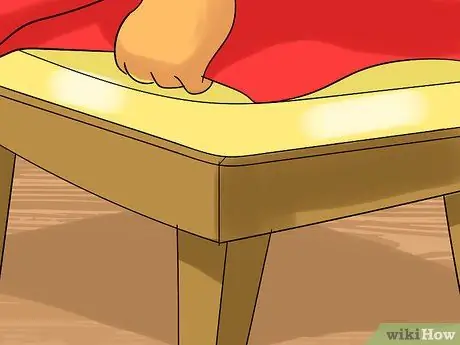 Замена обивки табурета для ног Step 8